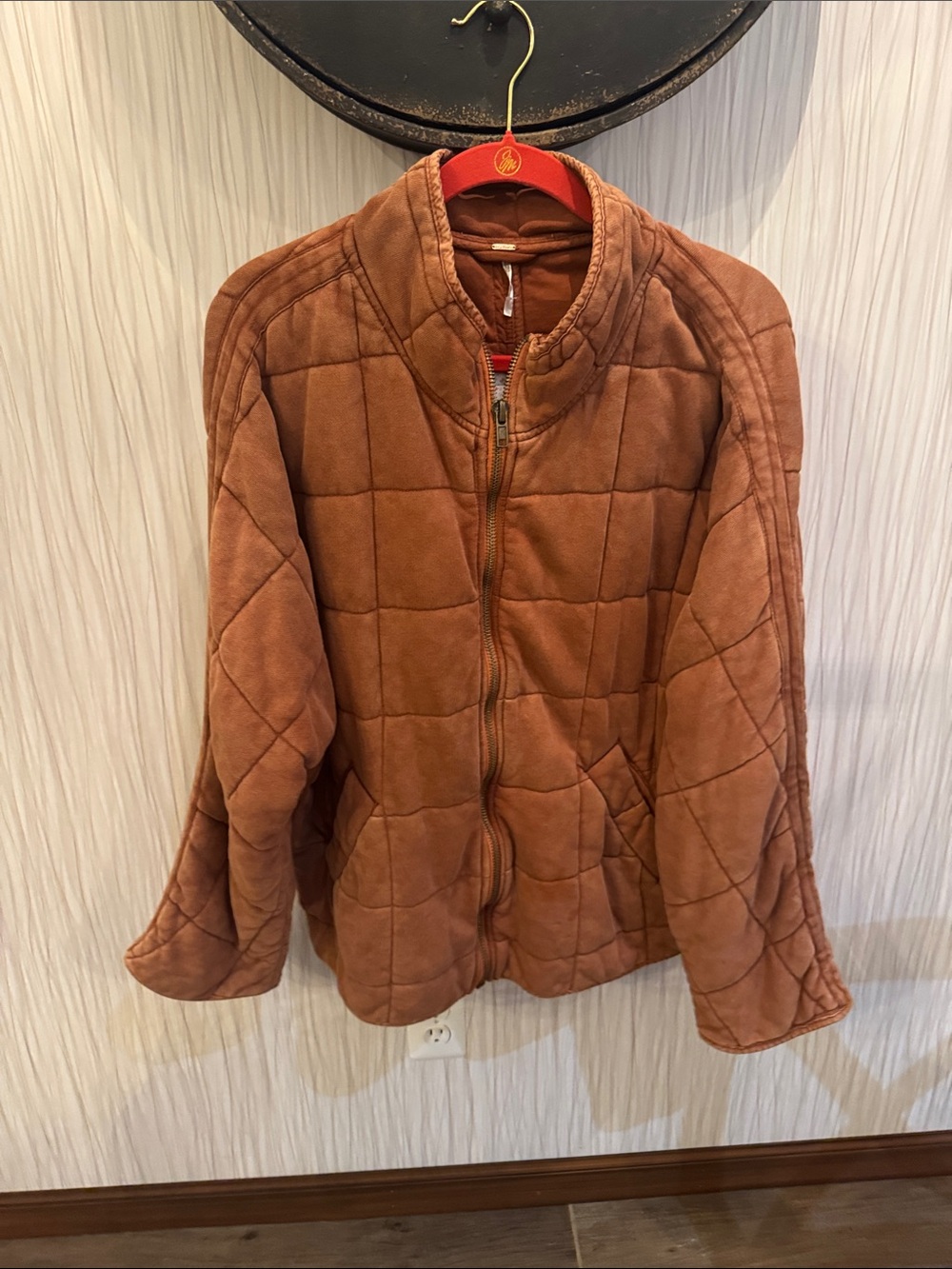 Like new free people LG Women's Quilted domain rust colored Jacket